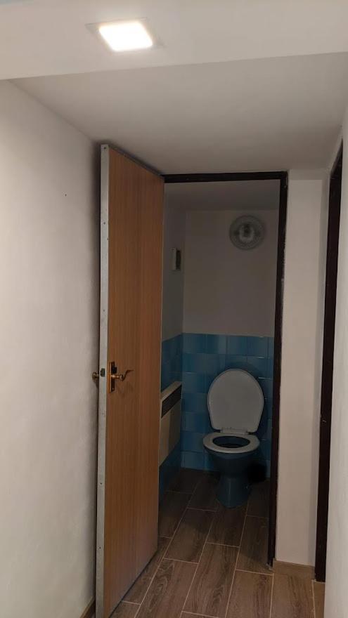 Dolní Bousov Chalupa U Rybnika Strehom מראה חיצוני תמונה